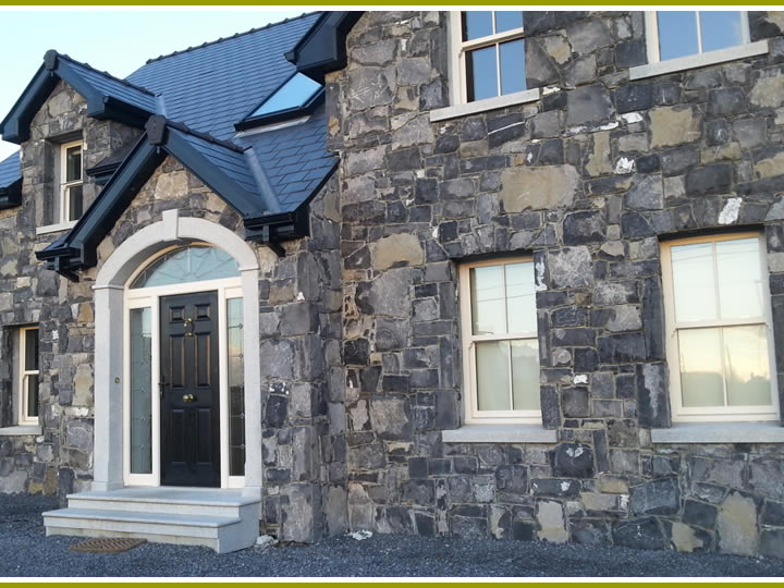 Stone.House.With.Door.Archway.Cladding.3