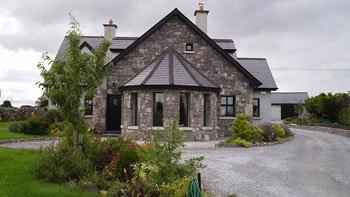 Light Limestone House - Stonemason